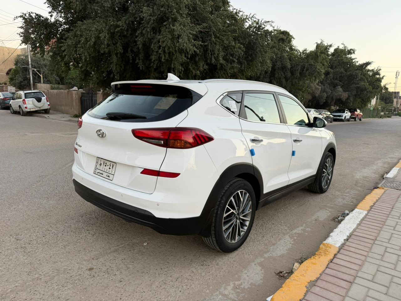 السلام عليكم توسان 2020 خليجي الكاصد 5 عدسات مكفوله كفاله عامه عل وضع الشركه ماشيه (43) الف كير مكينه صدر تبريد تخم تاير كله جديد مابيه اي نقص عل ايد وحده من الزيرو لحد الان م *********** ممتواجد عل فيس مكاني بغداد الكرخ
