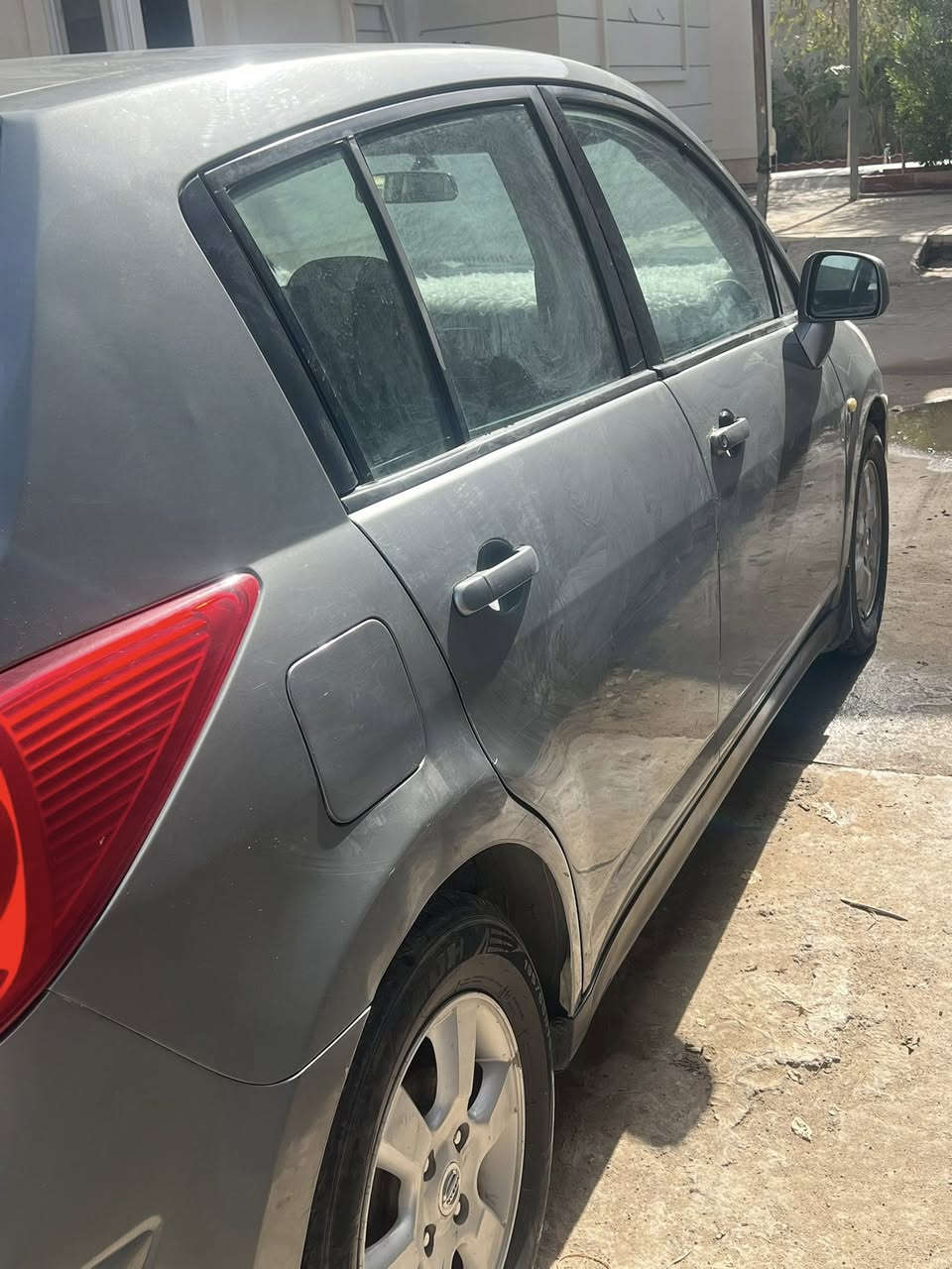 للبيع او مراوس حسب الرغبة فيرسا ٢٠٠٩رقم بغداد حادث جاملغ الأيسر ومصبوغة فقط حزام تبريد شغال محرك جيد بي خيط بخار بسيط كير ATالمرغوب (جام يدوي)وعندي فديو كامل ليحب ارسله خاص السعر (٦٢) وبي مجال مكان السيارة الرمادي الحبانية .للأتصال .

***********
