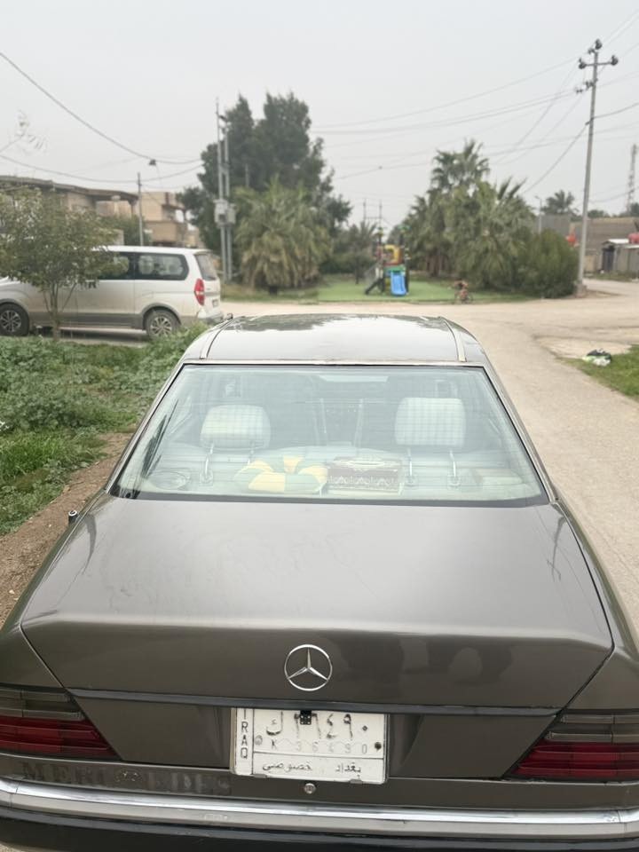 سلام عليكم
مارسيدس دب موديل 91 اصل رقم بغداد محرك vvt2500 

فتحه بل قماره تخم تاير جديد حداديه امامي نقصً حداديه خلفيه 

 سعر 65 $مكاني واسط الكوت ***********
