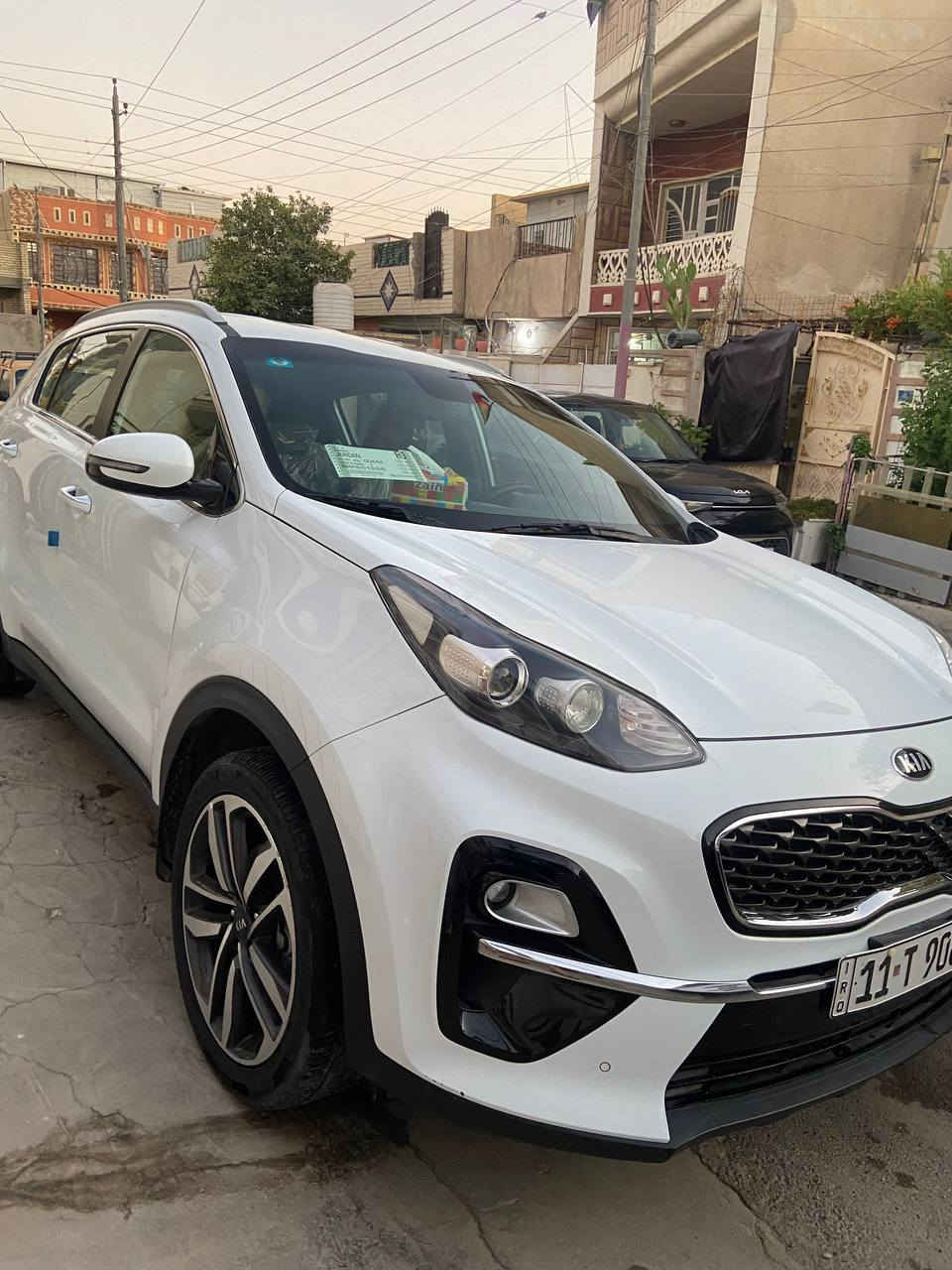 السلام عليكم
كيا سبورتج 2019للبيع 
ماشية 53الف 
مكفولة 
مكان السيارة بغداد  حي الجهاد 
تحويل ثاني يوم  بأسمي السيارة 
رقم حديث الدولي بغداد 
السعر 205$(شدتين وخمس أوراق)
***********
