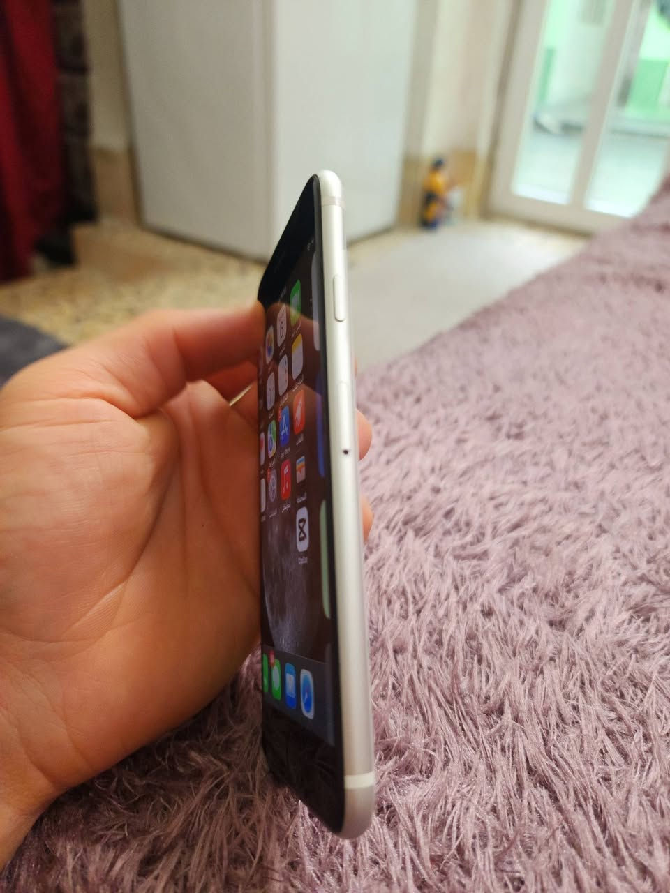 SE2 كل شي بي شغال شويه حساس بصمه تخربط 64 سعر 90 وبيه مجال شاشه بطاريه بلاد ***********
