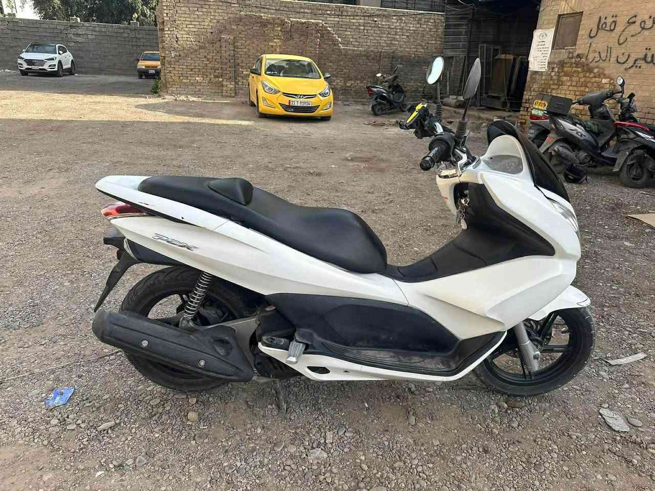 سلام عليكم
Pcx جيل الاول 
مستعجل على بيعتها 
مكاني بغداد 
الرقم :***********

