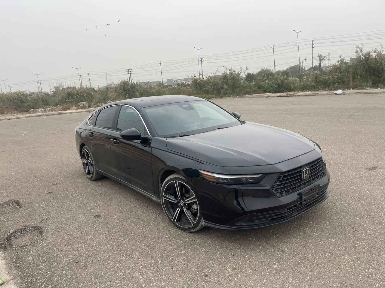 سلام عليكم شباب سياره للبيع هوندا اكورد موديل 2024اسبورت ماشيه 34مايل مرقمه باسمي بغداد رقمي ***********
