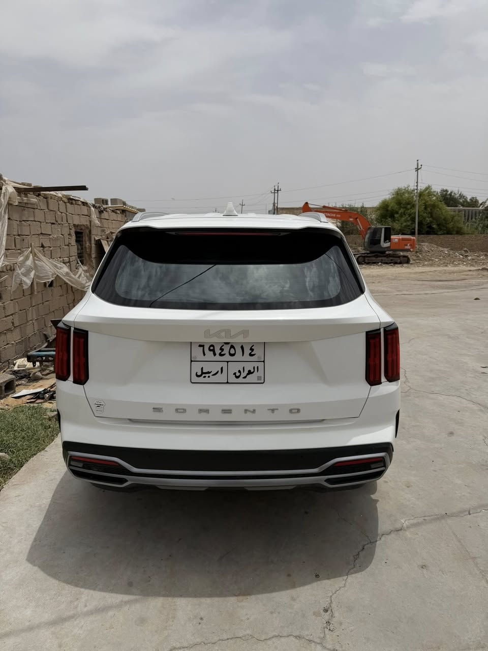 سورنتو 2022 خليجي محرك 6 سلندر و 7 راكب ماشيه 105 ألف بيها بارد بسيط وغير مبين في الباب خلف السائق وصندوق  رقم أربيل وجديده لوك 
السياره بيه سونار وموضح فيه كافة التفاصيل بتاريخ 26/5/2026قابل للبيع أو المراوس 
المواصفات
شاشة كبيره
كامره دواره 180
ويل حجم 19
دواخل برستيج مخمل ومفروشه بالكامل 
تحكم استيرن جهتين
تبريد على وضع الشركه
حساسات الإطارات 
كشافات زنون
عدد النمر للكير 8 نمر 
نظام إطفاء ذاتي
قيادة ذاتيه
كتلوك و سبير وجك بلادي
مانع انزلاق 
إشارات بالمرايتين 
كشنات كهربائية 
مكاني ميسان / المجر الكبير
السعر 250 وبيه مجال  
***********
اتصال فقط وغير موجود على التواصل الاجتماعي
