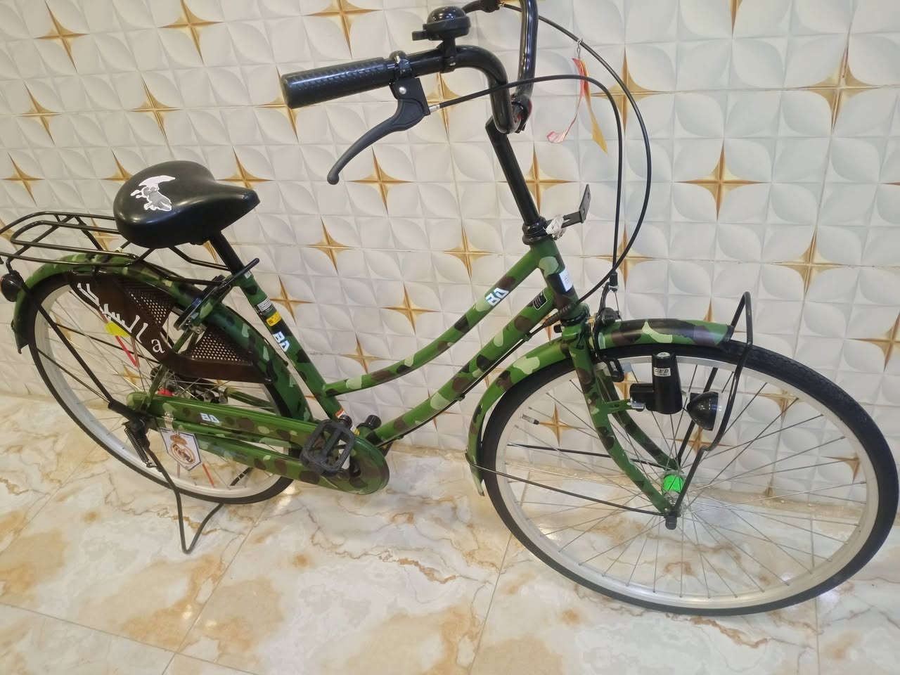 السلام عليكم
شباب باسكل للبيع🇯🇵🚴‍♂️ 
لونه مميز حشداوي🥇🌹
منزله من كرار ابو النقش ™️
الباسكل نضافه 100%100✨
مديل 22🚻❤
السعر خاص او مناسب 🔂💁‍♀️
العنوان نجف كوفه شارع المعمل 
للستفسار ((***********)) 📳
🧿🌀🌪
