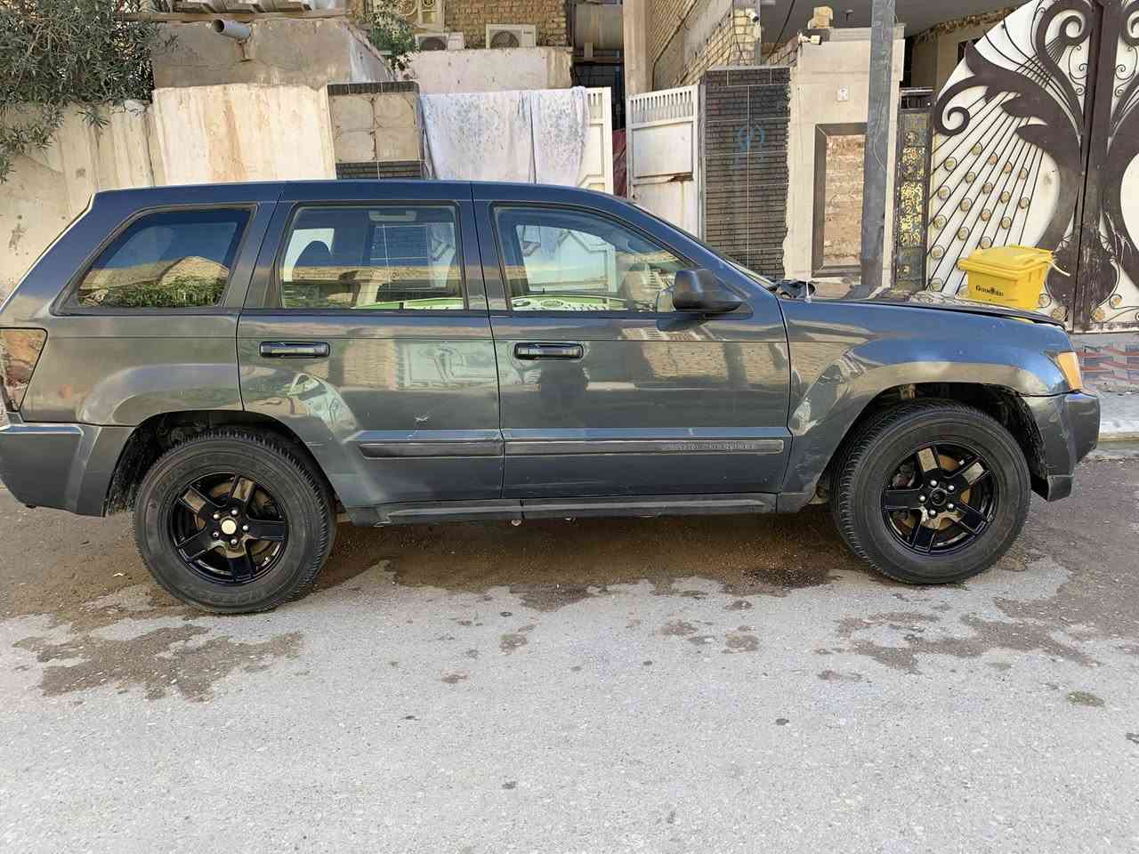 السلام عليكم 
للبيع او مراوس جيب لاريدو موديل 2007 رقم انبار دولي راعيها الشرعي بالعماره السعر 75 مكان السياره العماره ***********
