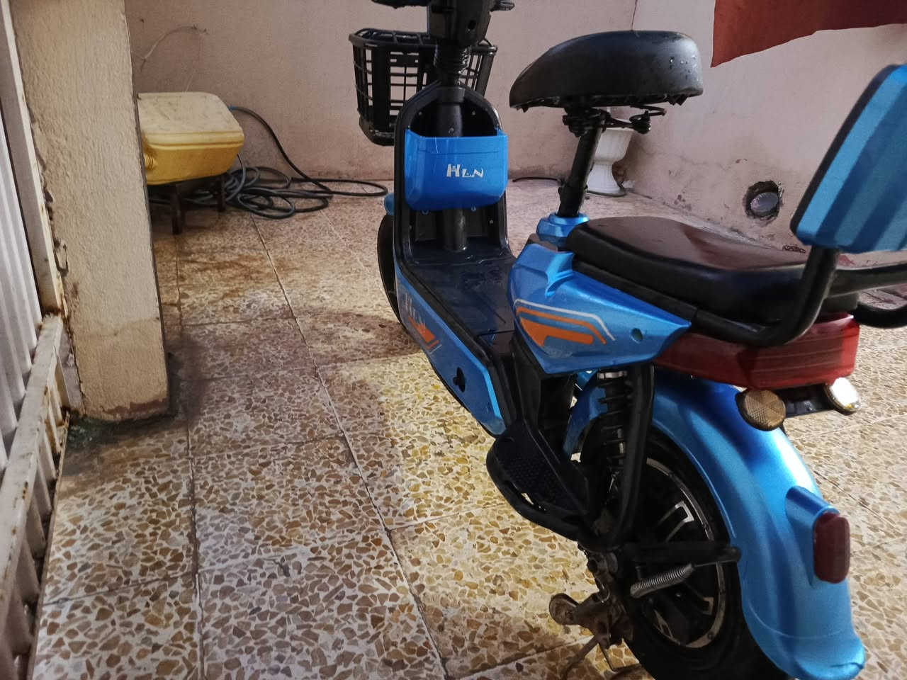 السلام عليكم مطار للبيع راديو 200 بمجال رقم الهاتف ***********
