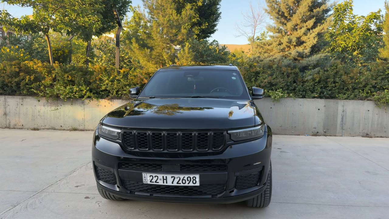 السلام عليكم جيب كراند شيروكي 2021  ٧ راكب و كشنات VIP
وارد امريكي 

المسافة المقطوعة : 91  الف كم  
  حجم المكينه : 3.6    V6
  # وياها كتاب تضليل
#حزام صبغ  بدون اي دواخل بكل اطراف السيارة، بجم امامي و خلفي بدون حادث.
#ايبرباك بس البرده طاگ.
#محور غاز سيستم تركي درجة أولى داخل تركيا  مكلف ١٥٠٠$ و حجم التنكي ١٠٠ لتر.
بشرط المحرك و الگير.

#مواصفاتها
1.شاشه
2.بصمه
3.كشنات جلد
4.كشنات كهرباء
5.ويل كب
6.رادار امامي
7.لايتات زنون 
8.هيتر بالاستيرن 
9.بكلايت لد
10.حساسات خلفيه 
11.تشغيل عن بعد
12.اشاير بالمري 
13.بصمة ابواب
14.هندبريك بصمه
15.رادارات 360
16.كامرا خلفيه
17.هيترات بالكشنات
18.قطعتين تبريد
19.سبعه راكب  
رقم الشاصي: 1C4RJJAG0M8207601
#السعر : ٢٣٠ وبيها مجال بسيط 
مكان السيارة: سليمانية

 موجد على الواتساب ***********
