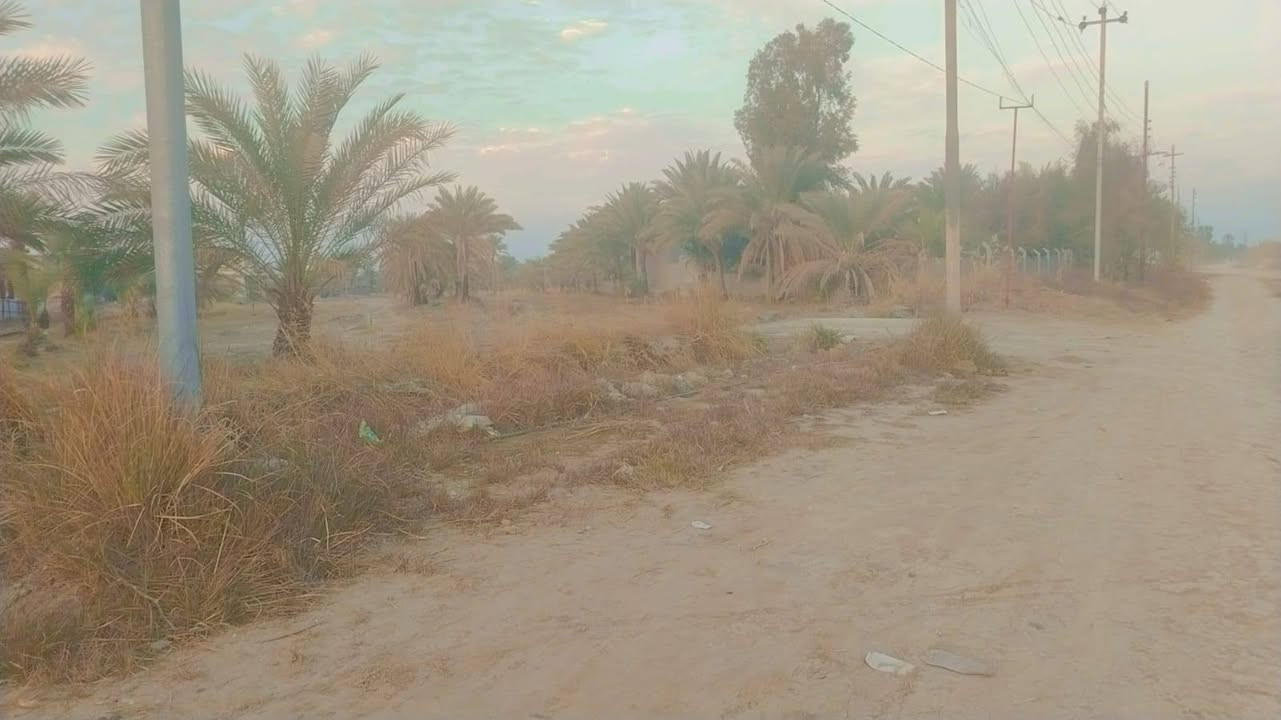 للبيع قطعة قطعه ( ٣٠٠ م ) في حي المستقبل مقابل حي الجمعية 
واجهة       (١٦م)
نزال          (١٩م)
قريب على شارع الجدول / السعر (٤٢ مليون ) 
للاستفسار الاتصال على الرقم التالي 
‏‪0770 423 9664‬‏
أو مراسلتنا على الماسنجر
