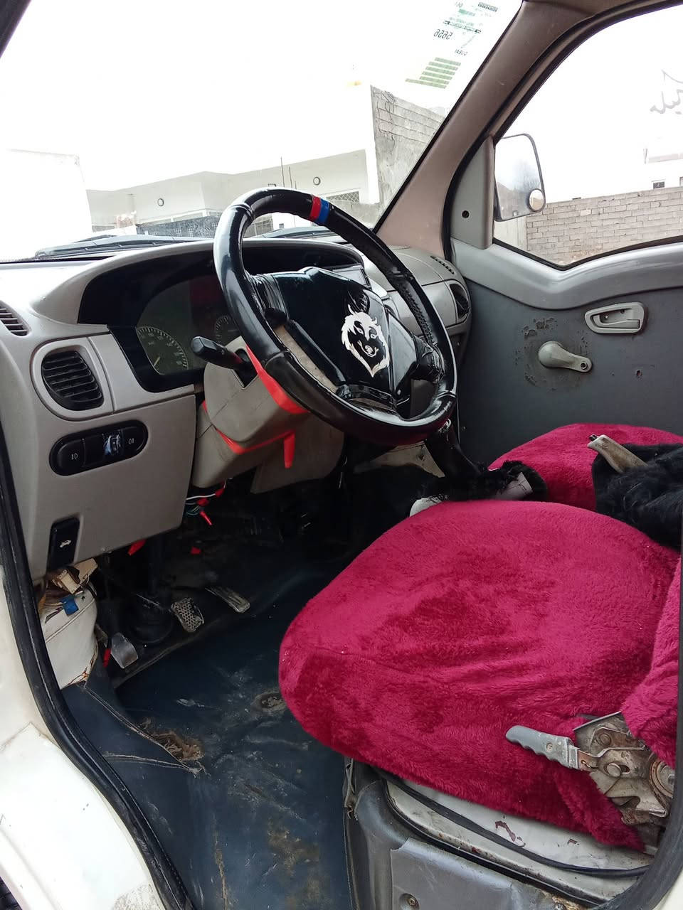 بيكاب هانفي موديل 2009 مكفوله من كولشي كير مكينه اكسل بشرط اي نقص مابي سياره بلادي منفيس اصلي ***********
