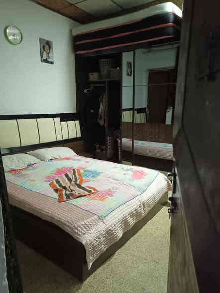 بيت للبيع 100 متر واجهة 10
بناء قديم ركن
حي التحرير( قرب ساحة الحجي)
طابق واحد:-
استقبال 
مطبخ 
مشتملات 
غرفتين 

مكتب دار العز للعقار قرب المدخل الاول حي الزهراء 
للتواصل على الرقم التالي 
***********
***********
واتساب 
***********
