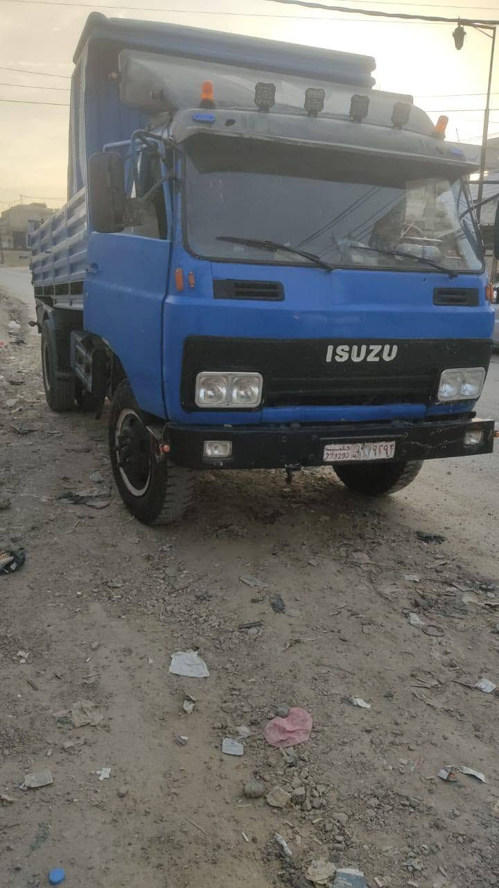 للبيع ياجباار 
قلاب ايسوزو 82 قلاب اساسي 
محرك 42عادي 
جاك صدر 
كرناج هوا وزيت 
حاله الفنيه للسياره جاهزه 
منجده جديده كلو شغال تابلوه كهربا 
صندوق 6امتار ونص ع شغل مباشره 
تواجد ريف دمشق 
للاستفسار للجادين فقط واتس 0996603184


**إذا كنت صاحب هذا الإعلان وتريد حذفه لأي سبب، رجاءا أرسل رسالة إلى الدعم الفني**