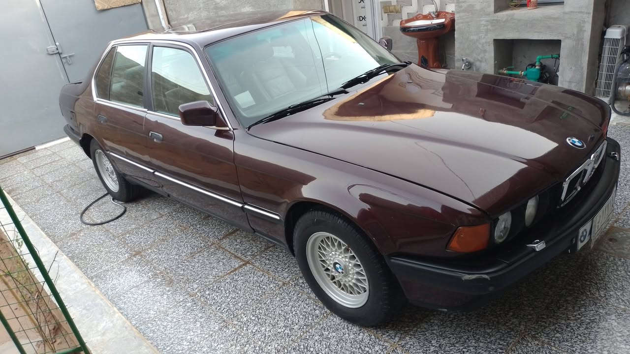 سلام عليكم عندي دبليو البيع موديل 1994 حجم 730
بجم عريض 8 سلندر السياره يرادلهه 10 اوراق فتحه كشنات جلد عنوان السياره صلاح الدين قضاء بلد 
بس بيع ماكو مراوس وبس الشراي يتصل او يراسل الصفحه/*********** العلم الرقم بغداد  / والسعر السياره 65 وبيهه مجال
