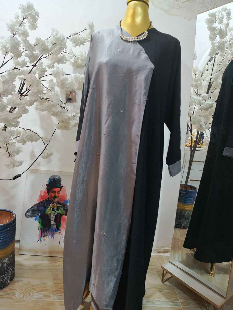 😍 عبايات خليجي بالة: الفخامة في كل تفصيل 💃
#أسعار منافسة + #جودة عالية + #تشكيلة واسعة 🌹
زورو الصفحة اليوم وشوفوا الفرق! 👀
#عبايات_خليجي #بالة #أناقة
يتوفر توصيل 🚙
بغداد #5
المحافظات7


**إذا كنت صاحب هذا الإعلان وتريد حذفه لأي سبب، رجاءا أرسل رسالة إلى الدعم الفني**