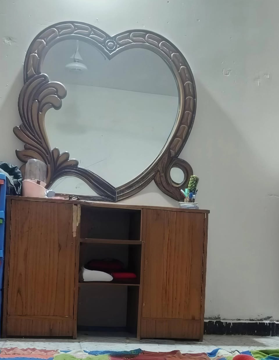 ٣ قطع بدون جربايه ٢٢٥ الف بغداد نهايه حي أور مثل ماواضح بصوره  الكنتور مابي اي اضرار الزاويه كذالك بس الميز يراد تصليج بسيط


**إذا كنت صاحب هذا الإعلان وتريد حذفه لأي سبب، رجاءا أرسل رسالة إلى الدعم الفني**