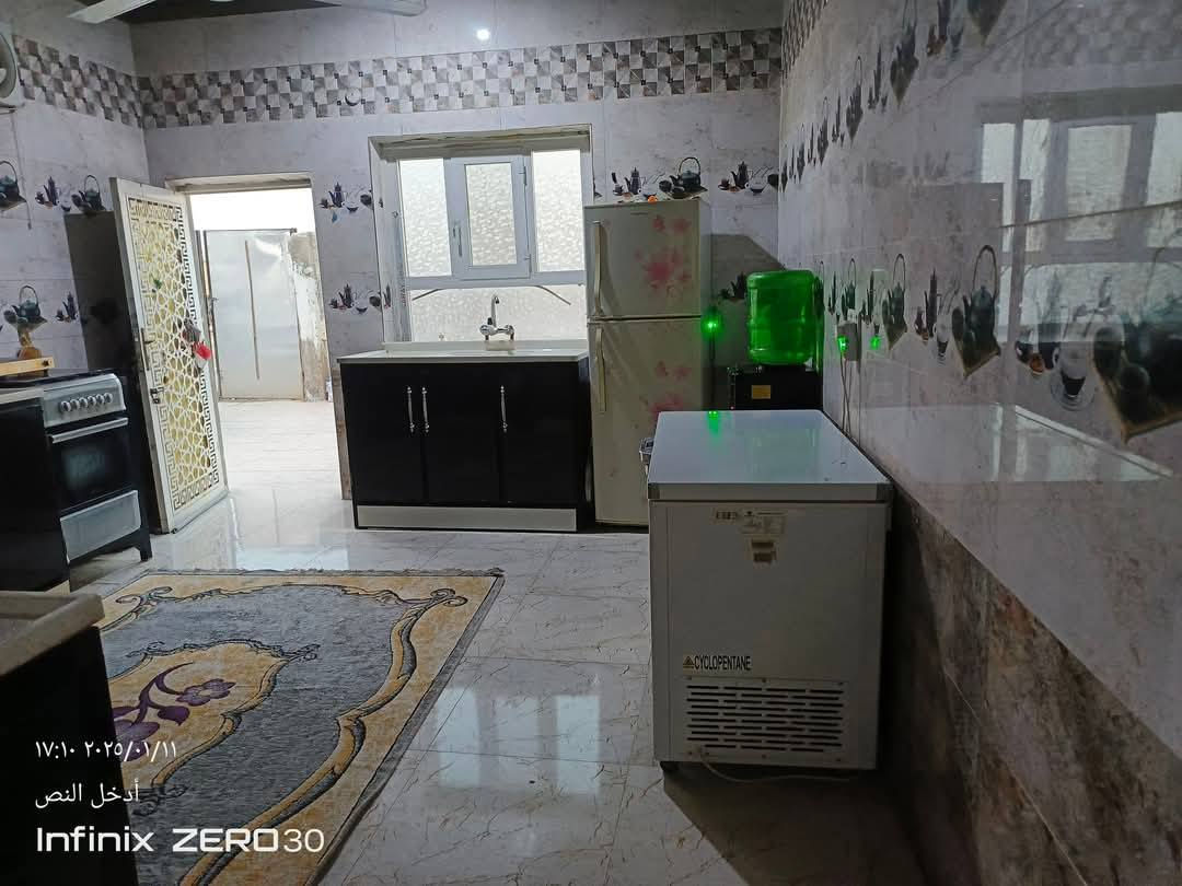 السلام عليكم
بيع مستعجل 
بيت قرب جامعة لامام جعفر الصادق قريب من شارع العام وشارع الزوار جدا جدا  زراعي اقرار محكمة 25 ومسجل بل بلدية ظمن التطويب  مساحة البيت 500 متر
البناء طابوق غرفتين وصالة ومطبخ وبراني و مجمع صحي خارجي وداخلي شارع تبليط خاص للبيت السعر 90
للاستفسار ***********
