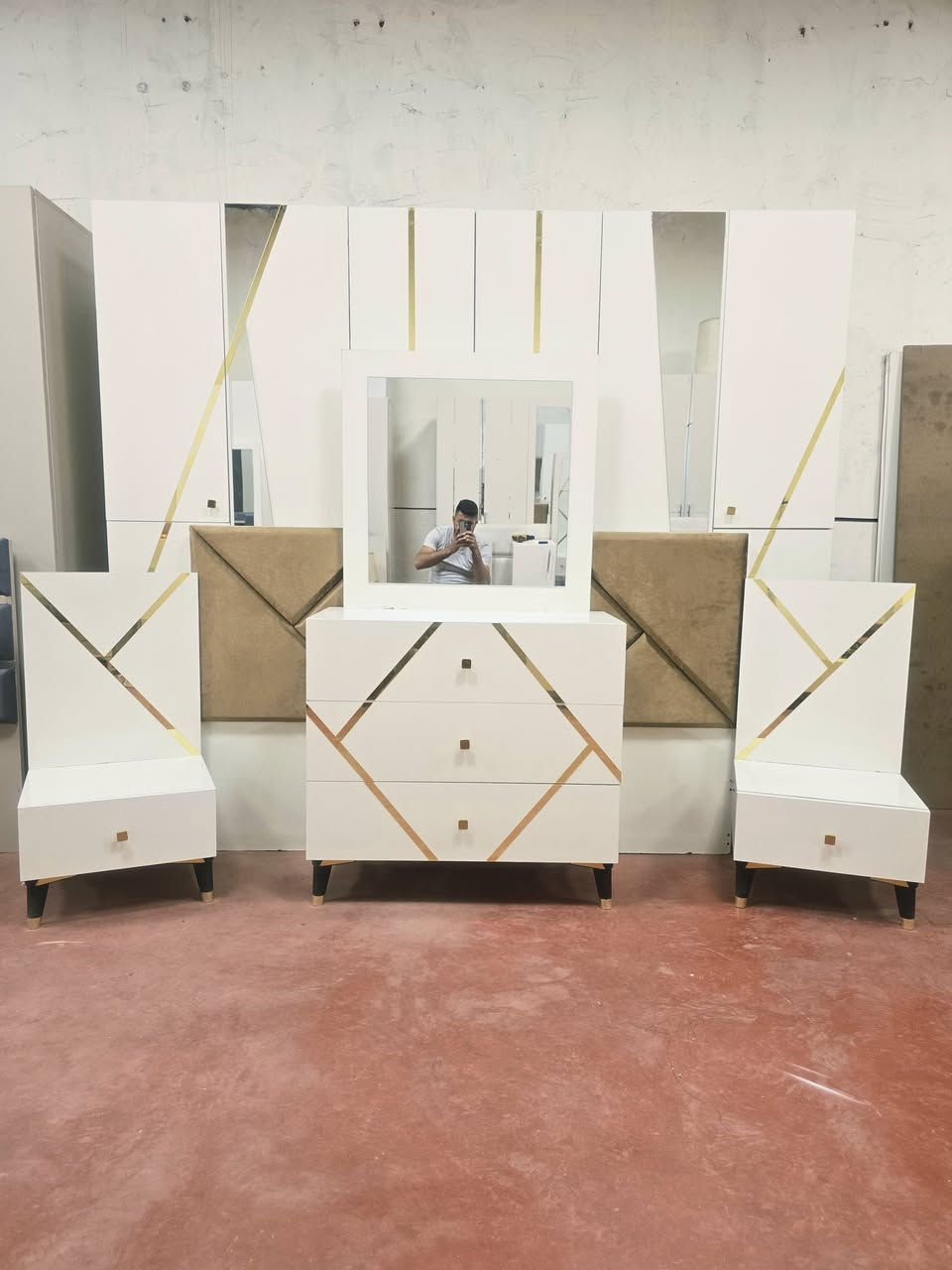 💗 غرفة تركي مستخدم
🛏️ 6 قطع كاملة
💯 نظافة 95%
🚪 نظام أبواب مرتب
نضام هدروليك
💸 السعر 525 قفل
🪛 شد مجاني
🚚 نقل مجاني
💎للحجز اخذ سكرين وتفضل واتس اب *********** تتوفر انواع الغرف
