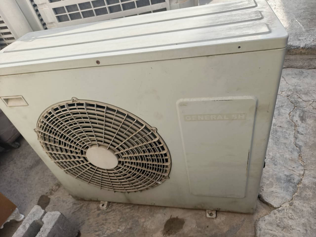 سبلت عامودي ثلاثه طن للبيع السعر 700الف مكاني برطله مناره شبك رقم  الموبايل ‏‪***********‬‏ابو علي
