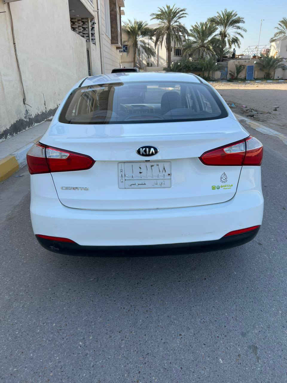 السلام عليكم 
كيا سيراتو 2016 خليجي مكفوله كفاله عامه ضربه وصبغ وتبديل وفتح وبارد رقم ذي قار تحويل سنويه جديدة موصفات نص فول محرك 1600 دوش 
محرك كير حداديه تبريد كله مكفول جاهزه مابيها اي نقص 
السعر 135  وبيها مجال الشراي يتصل وبلخدمه
*********** مكان السيارة ناصريه مركز
