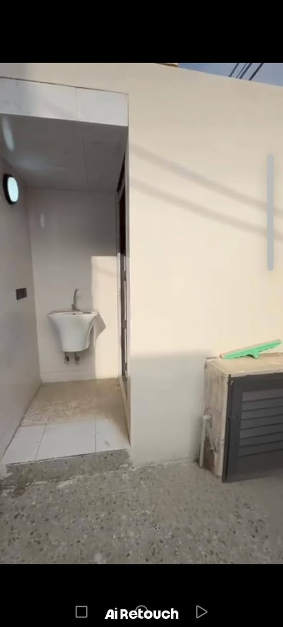 داران طابو طابقين بناء حديث صفر فول مواصفات للبيع
مساحة كل بيت / ١٠٨ متر
العنوان /كركوك  - قصابخانة
سعر كل بيت / ١١٥ مليون
للاتصال / ***********
