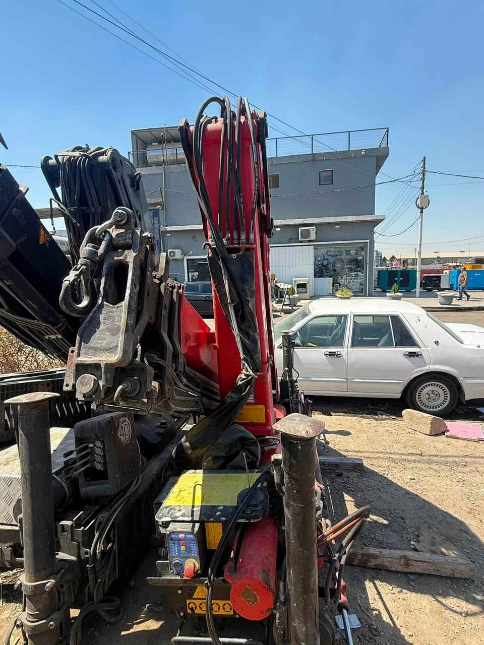للبيع كرين HMF  ٥ طن ٤ سلايت ريموند كنترول رجلين مخالف مكفول
***********
***********
عنوان اربيل سناعة جنوبيه
سعر ٩٠$ بي مجال قليل

