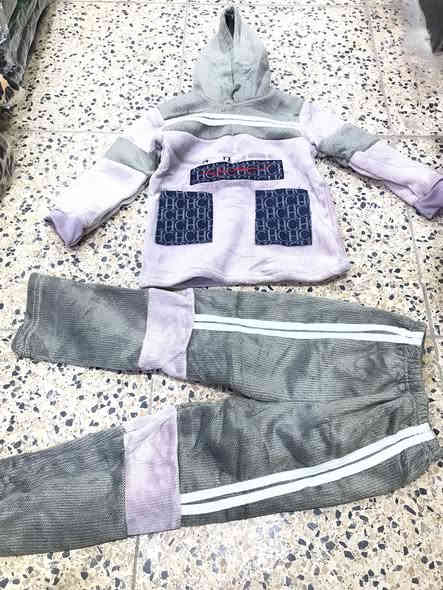 تراك ولادي قديفة مخمل 🧍🏼‍♂️🧍🏿
خامة تركية الاصلية🇹🇳
الوان وقياسات مختلفة
من عمر 5 — 20 سنة🛫🪬

كوزمتك ريحانه 🎇⛩

#العنوان // كوت -الانوار  - شارع المواكب

للأستفسار /*********** 📲
