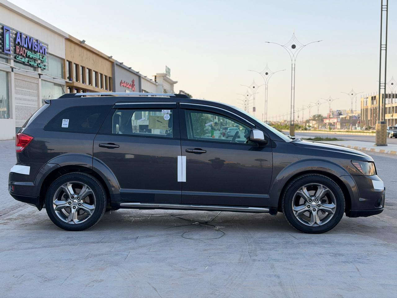 للبيع والمراوس 
دوج جورني موديل 2016 حره ذي قار الدولي الأنكليزي تحويل مباشر وأرد امريكي حادثها تبديل بنيد وجاملغ  فول مواصفات SXT
#المواصفات
بصمه ابواب
بصمه تشغيل
شاشه
كامره
تحكم ستيرن جهتين
لايت لد
ويل كب كروم اصلي
مثبت سرعه
ماشيه 160 Km
دبل كزوز
٦ سلندر
٧ راكب
٣ قطع تبريد
السياره جديده وجاهزه كير محرك تبريد تخم تاير حداديه مكفولات جاهزه للأخير من كلشي
#مكان_السياره_الناصريه
السعر 128 وبيها مجال الشراي
للأتصال عل الهاتف
***********
