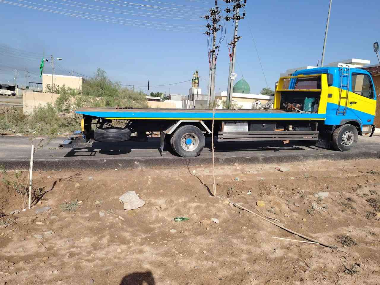 السلام عليكم  سطحه موديل 2000 رقم بصره كرين نقاذ بلسنويه بدي نزال 3جكات مكينه حاويه 24لاتنقيص ولاتبخير  باكيت تخم تاير ويل كب تبريد دوشمه كهربائيات حداديه شيطان وره وكدام بأسمي***********طول البدي سته وربع بيهه باج هياب شاصي مكفول وقاره مكفوله وبدي جديد
