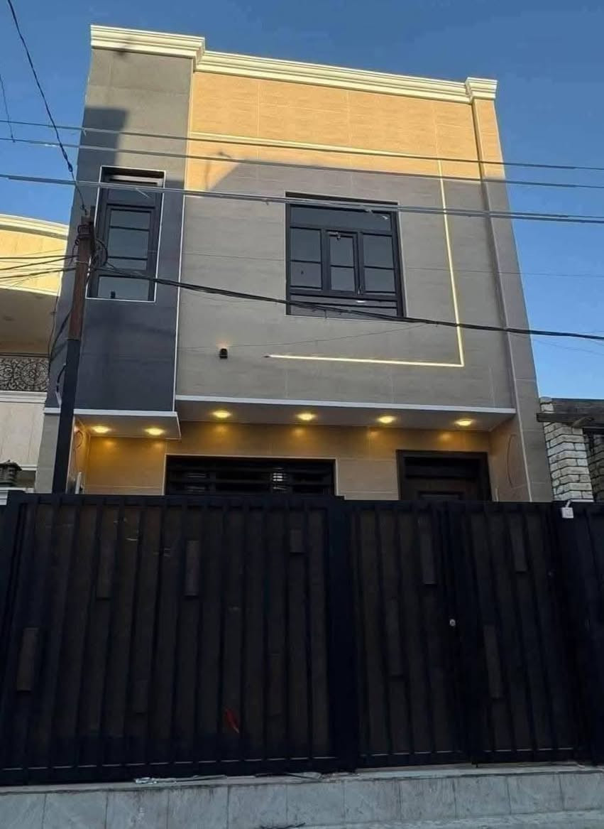 السلام عليكم يوجد مشتمل للبيع مساحة 50متر واجهة 5ونص يحتوي على ثلاث غرفة نوم وصالةومطبخ وخدمات بيت جديد موقع ممتاز ديوان المخابرات قرب حي جهاد الاستفسار على هذا الرقم ***********
