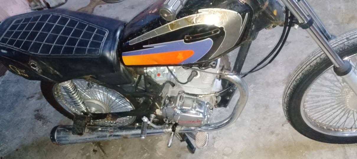 سلام عليكم درجه يراني لا صرف وله بخار دراجة صافيه لاصوت ولاصخام للبيع السعر 180وبيه مجال


**إذا كنت صاحب هذا الإعلان وتريد حذفه لأي سبب، رجاءا أرسل رسالة إلى الدعم الفني**