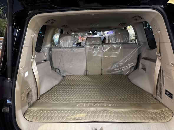 سلام عليكم لاند كروز 2024 بريم اصلي لمتد فول مواصفات تبريد كشن 4 كامرات حساسات جلد فتحه مواصفات بريم معروف ماشيه 21000 كم معلفه ppf مكفوله كفاله عامه بس رصعه مسحوبه مكانها السيديه ااسعر 71000 $ كجال بسيط 
***********
