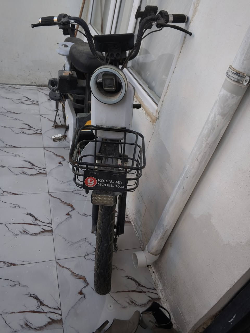 سلامو عليكم اخوان عندي هاي دراجة شحن للبيع سعرة 200 الف بيها مجال وهذا رقم واتساب مالي ***********
