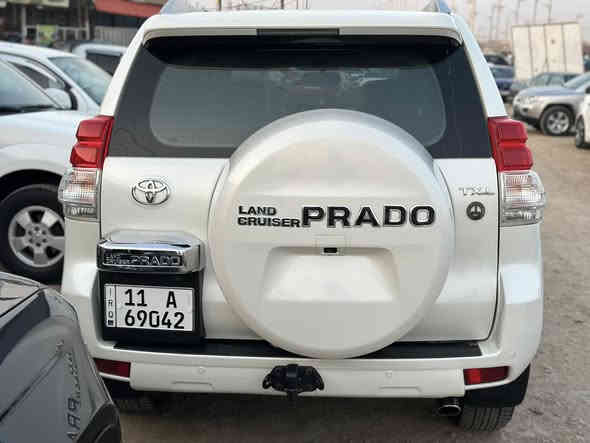 السلام عليكم 
للبيع او المراوس 
برادو كويتي 
موديل ••• 2012 

فول مواصفات:: كويتي ::
جديدة جدا نظافه 100 ‎%‎ 
حجم المحرك 4000
6 سلندر — V..6 
جلد بيجي 
سلايت 
طفايه
مكفوله كفاله عامه 
للاستفسار اكثر 

‭0773 248 8704‬

***********
