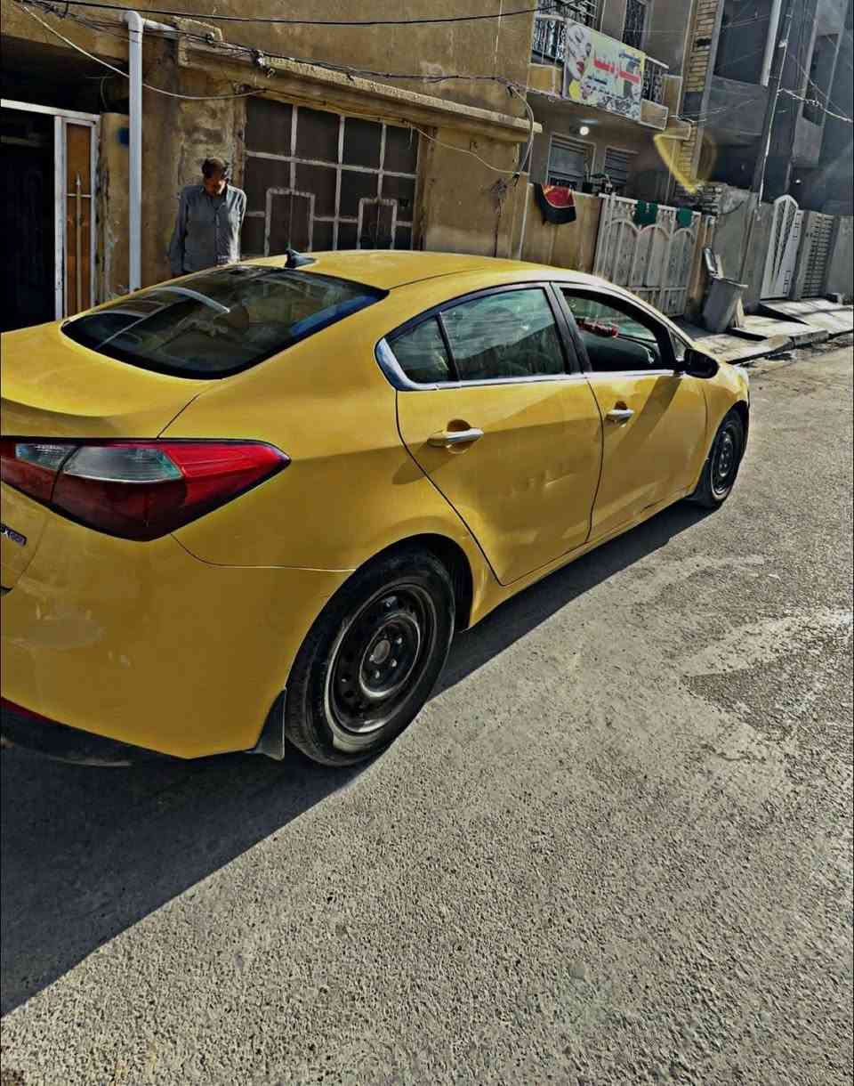 كيا فورتي 2014 حادثه جاملغ امامي السياره مكفوله وبيه طخات بصيطه الاستفسار على هذا الرقم***********
