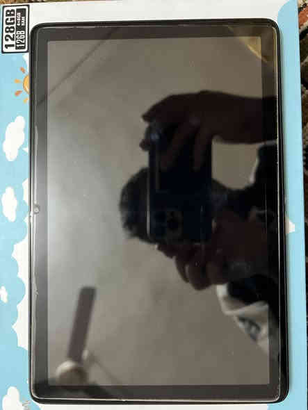 يا الله السلام عليكم ايباد من شركه BlackviEw مساحه تخزين 128 عشوائيه 8. استخدام قليل مع كارتونه فقط نظافه 90‎%‎ كلشي موضح ب صور العنوان المحموديه ناحيه اللطيفيه توصيل ما عندي السعر 125 ألف بي مجال كلش قليل بدون مراوس بس بيع ***********
