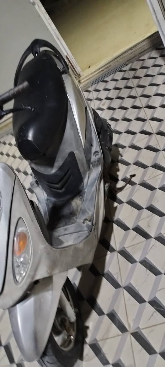 السلام عليكم دراجه ماكس منغولي ختم واحد مفتوحه فقط ولفات جاهزه ونكره سلف السعر 500وبيه مجال او مراوس *********** واتس اب مكاني ناصريه مركز
