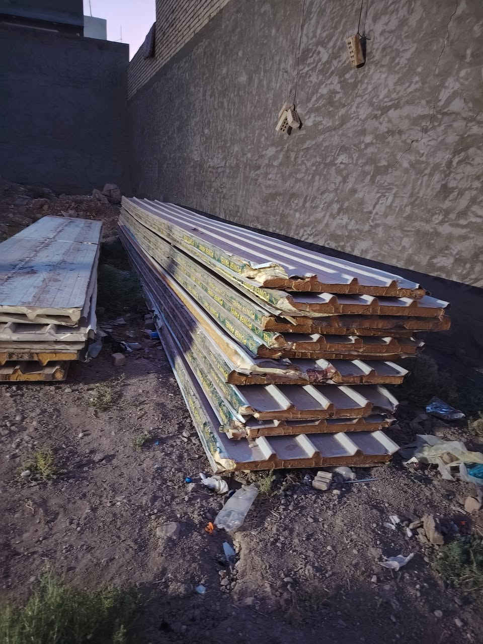 السلام عليكم
سندويج مستخدم  اخو النضيف الطول 9متر العدد 11 وحده  المتر ب، 7000  دينار وبي مجال شعله السلاميات 
استفسار ***********
