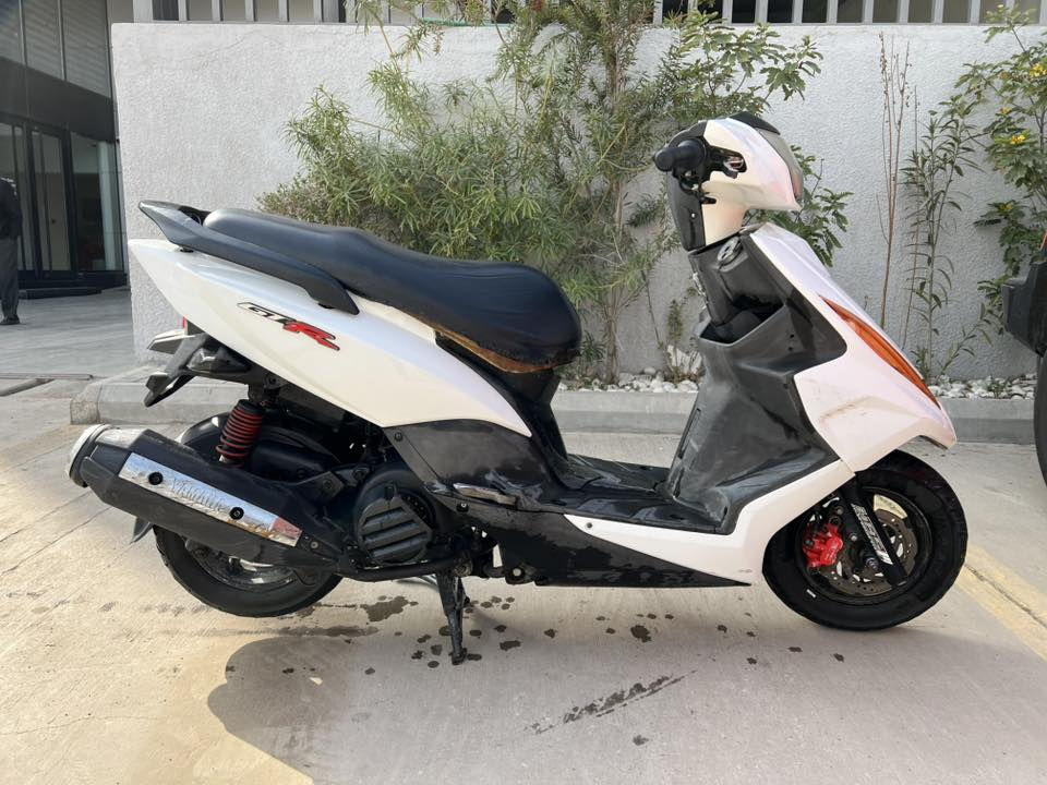 السلام عليكم
دراجه GTR مال رمبه صارلها سبوع نازله رمبه دراجه مكفوله كفاله عامه ميحتاجلها اي شي شغل وطلع محركها بعده بلجيس كفراتها تايوان اصليات جني وياها دراجه تتعب تكول عليها نضيفه اوراقها كامله منفيس وياها الدراجه رايدها 1225 وبيها مجال بسيط للاستفسار *********** ممتواجد علفيس فقط واتساب او اتصال الميعرف بيهن لحد يكسر بيها ولتكلولي اروح اشتري مال رمبه احسن لان هيه هاي مال رمبه وتحياتي ♥️
