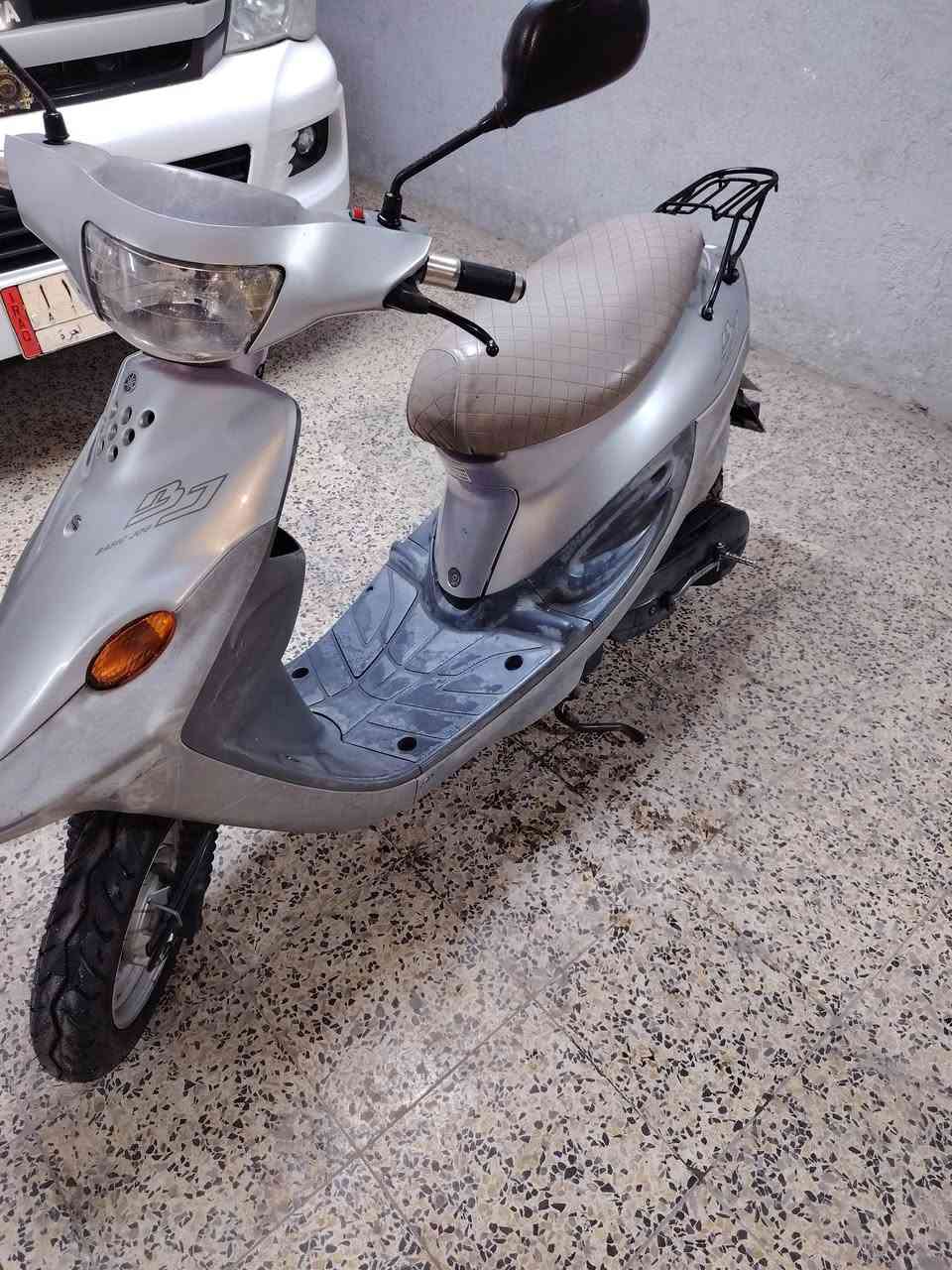 السلام عليكم دراجة لبيع مفتوحة مره وحده كفرات ابلاديه كهربائيّات كله شغاله تايرات جدد سعره 300مكاني بغداد الحرية رقمي ***********
