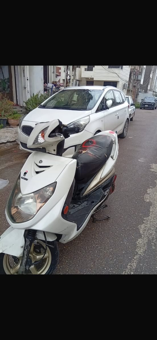 سلام عليكم سكنس فحل كولد ام طلاعات لدراجة صارلهة شهرين من نازلة من رنبة من الضلال دراجة كارتون مكينة ملح وخرسة ولكولد معروفة مواصفاتة لدراجة مناقصهة اي شي مكفولة كفالة عامة *********** مكانهة تقاطع الصليخ
