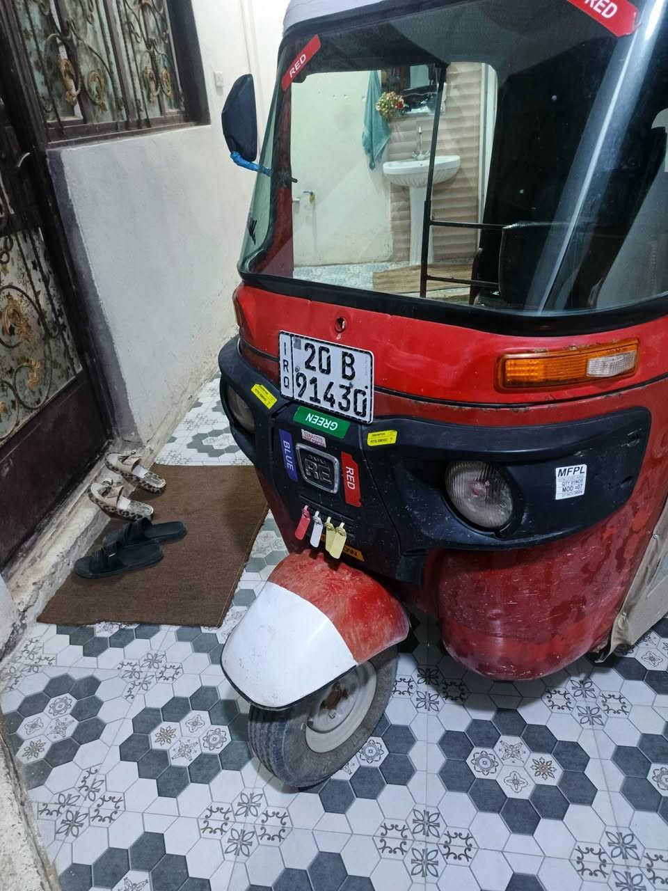 تكتك موديل ١٧شهر١٢
مرقمه سنويه ولوحات انكليزي
تكتك حلوة 
بس كايمه بيهاا دخانه 
كير اكسل مكفولات
كهربائيات كلهاا شغاله
السعر3850
الرقم ***********
العنوان بعقوبه
