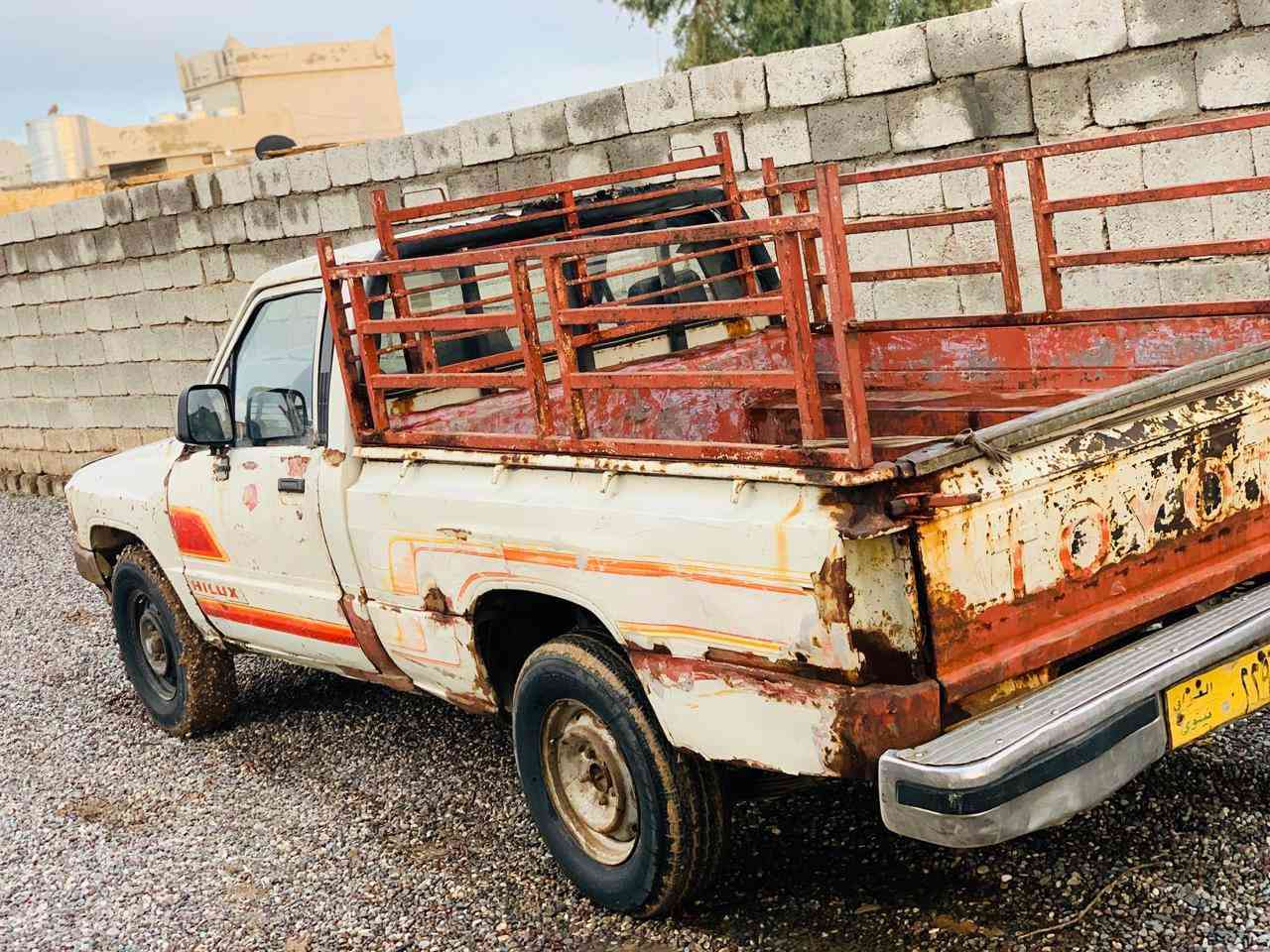 أسلام وعليكم يوجد بكم كروسيده 88 محرك كير  طخم تاير جديد ملاحظه 5 كير السعر ٢٢ وبيها مجال رقم الهاتف***********
