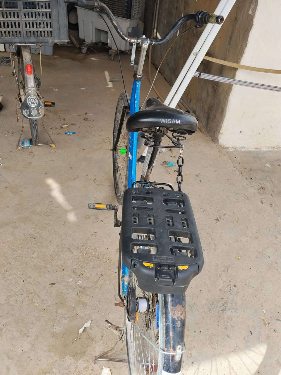 سلام عليكم بايسكل باله بناتي للبيع هوا ول قراض العنوان الانبار الرمادي رقم التواصل***********
