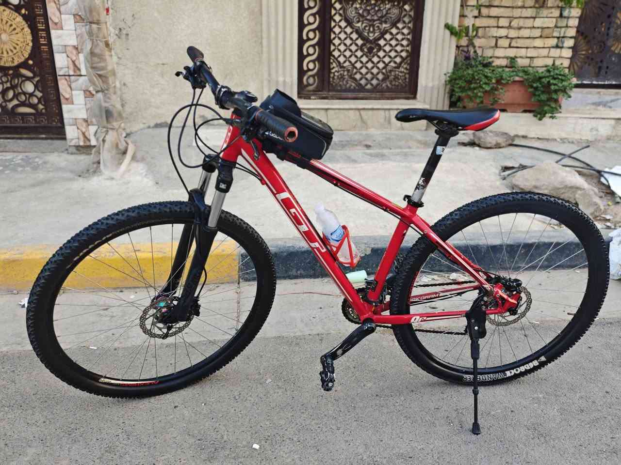 للبيع او مراوس بـ رود حسب القناعه


**إذا كنت صاحب هذا الإعلان وتريد حذفه لأي سبب، رجاءا أرسل رسالة إلى الدعم الفني**