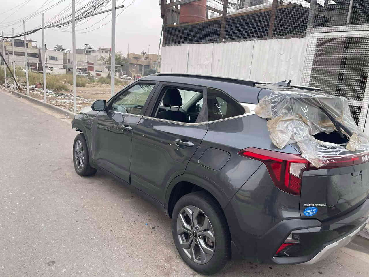 لبيع سليتوس موديل 24 دخول جديد على حادثها بدون لغد ولاشاصي دافع كمرك منفيس باسمي محرك 2000 موصفات بصمه شاشه فتحه فول السعر 107$ بيها مجال مكان بغداد الاستفسار اكثر اتصل *********** بغداد, العراق
