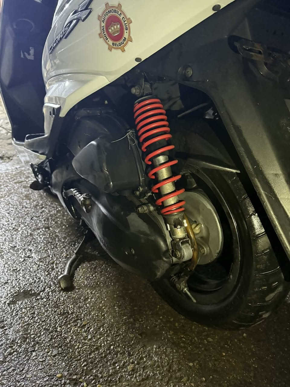 سلام عليكم دراجه سكنس البيع كوم حديد ***********واتساب بي
