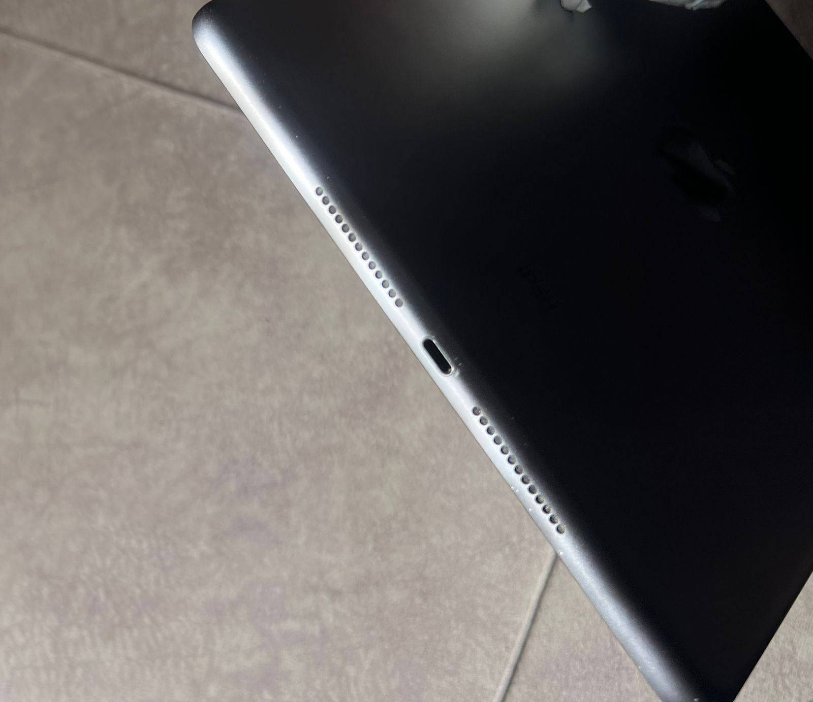 ايباد ٩ ايفون مستعمل قليل كلش جديد  اخذته ب700  وكسرو بسعره هواي


**إذا كنت صاحب هذا الإعلان وتريد حذفه لأي سبب، رجاءا أرسل رسالة إلى الدعم الفني**