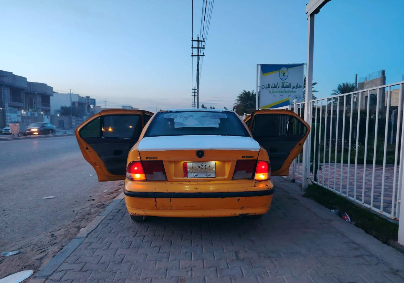 سلام اعليكم مكلف بنشر 
سمند 2011 ناطق بسمي السياره سنويه 2029 كير محرك حاديه مكفولات ترايك وين ميعجبك 180 تخم تاير كهربأيات كله شغاله تبريد عايز غاز فقط سنتر لوك كله شغال مكاني نجف حي ميسان 
السعر 25 وبيه مجال السياره ابجهك كبل لشارع  رقم***********
