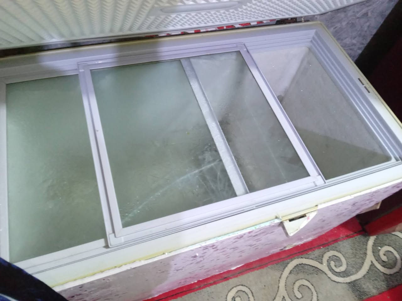 مكلف بالنشر مجمده شغاله كلشي مابيه سعره ب ٢٠٠ وبيه مجال مكان كربلاء حي زهراء ***********
