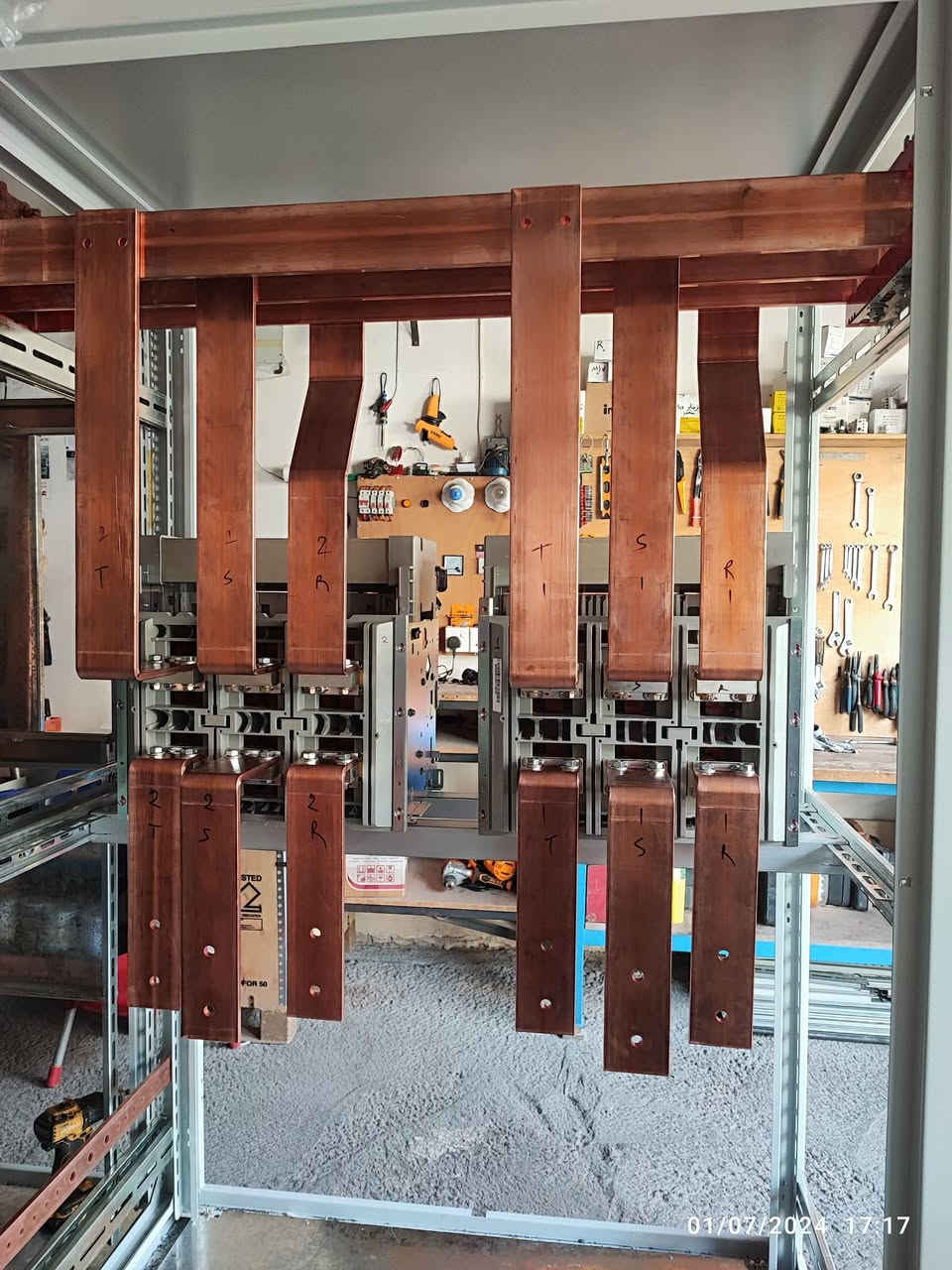 السلام عليكم  اللهم صل على محمد وال محمد....

مجموعه من اعمالنا 

⚡عمل كافه لوحات السيطره الكلاسيك كونترول والمكائن الصناعيه ⚡
والصيانه في جميع لوحات السيطره الغاء اوامر او خطوات او اضافه خطوات 
للمكائن والمعامل 

 

 

⚡⚠️💯ضمان 
⚡⚠️💯صيانه 
⚡⚠️💯سرعه في الانجاز 
⚡⚠️💯دقه في العمل 
⚡⚠️💯استشارات هندسيه 
⚡⚠️💯اعطاء افضل الحلول 
.

للتواصل معنا على الارقام التاليه 
***********📱📱  
***********  الورشة ورشة control star 

الموقع 
مجمع سيد مأمول التجاري 🪛🪛🇮🇶
